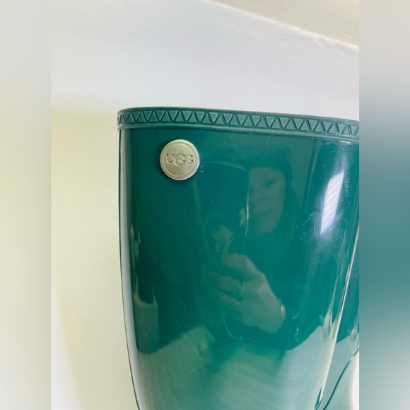 UGG  Shaye Green Rainboots Size 6 (1822942) 2 Used - Picture 5 of 6